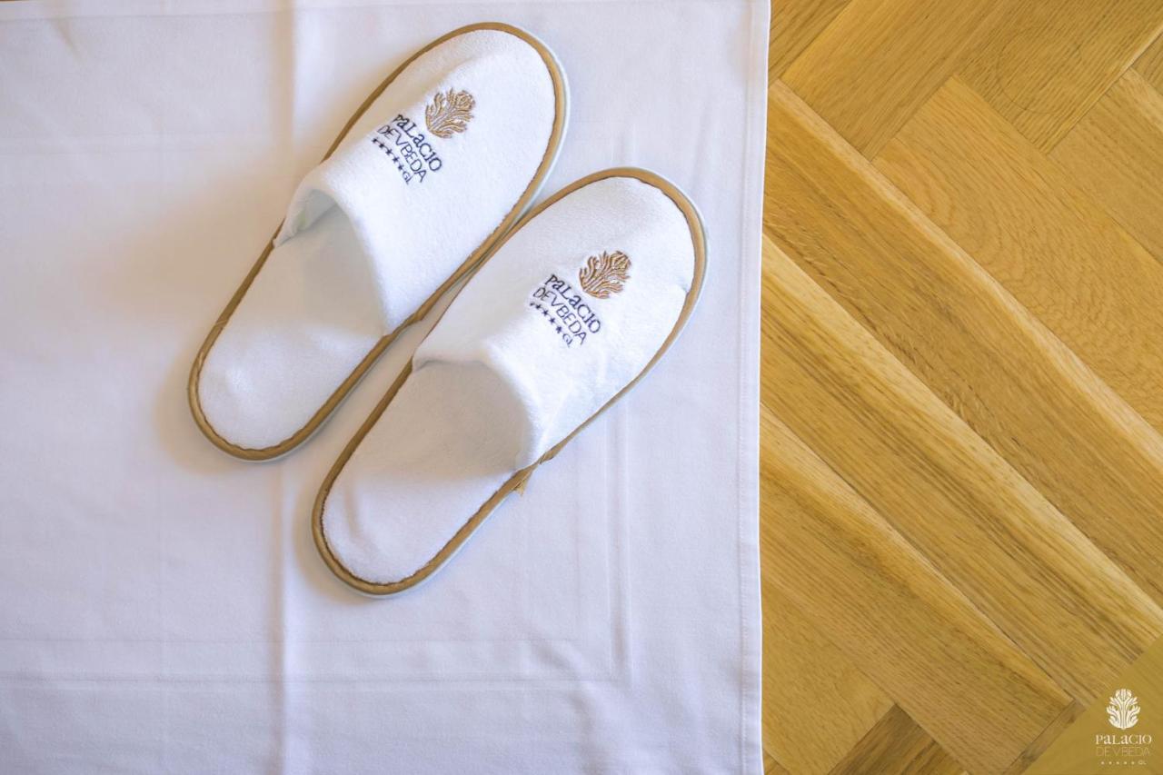 Hotel Palacio De Ubeda 5 G.L Dış mekan fotoğraf Slippers