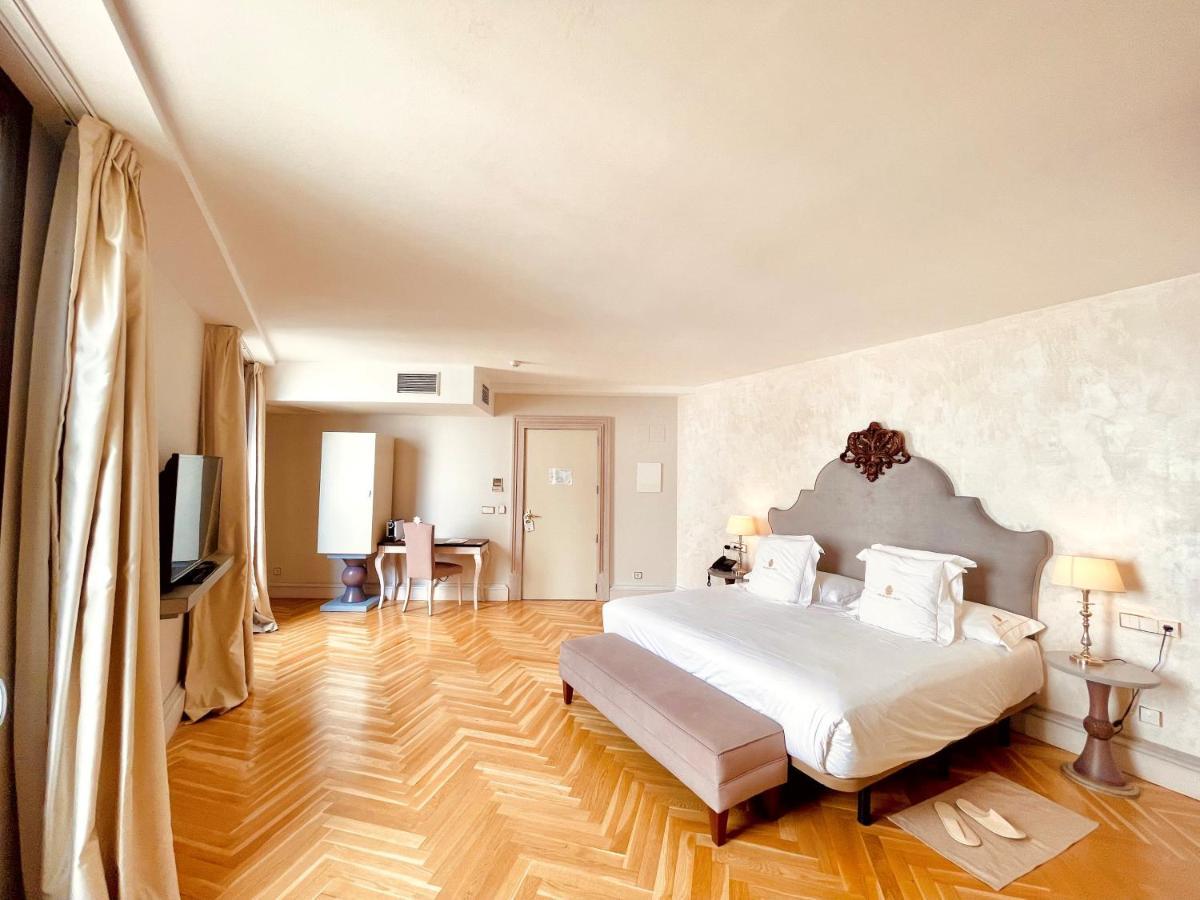 Hotel Palacio De Ubeda 5 G.L Dış mekan fotoğraf A room at the hotel